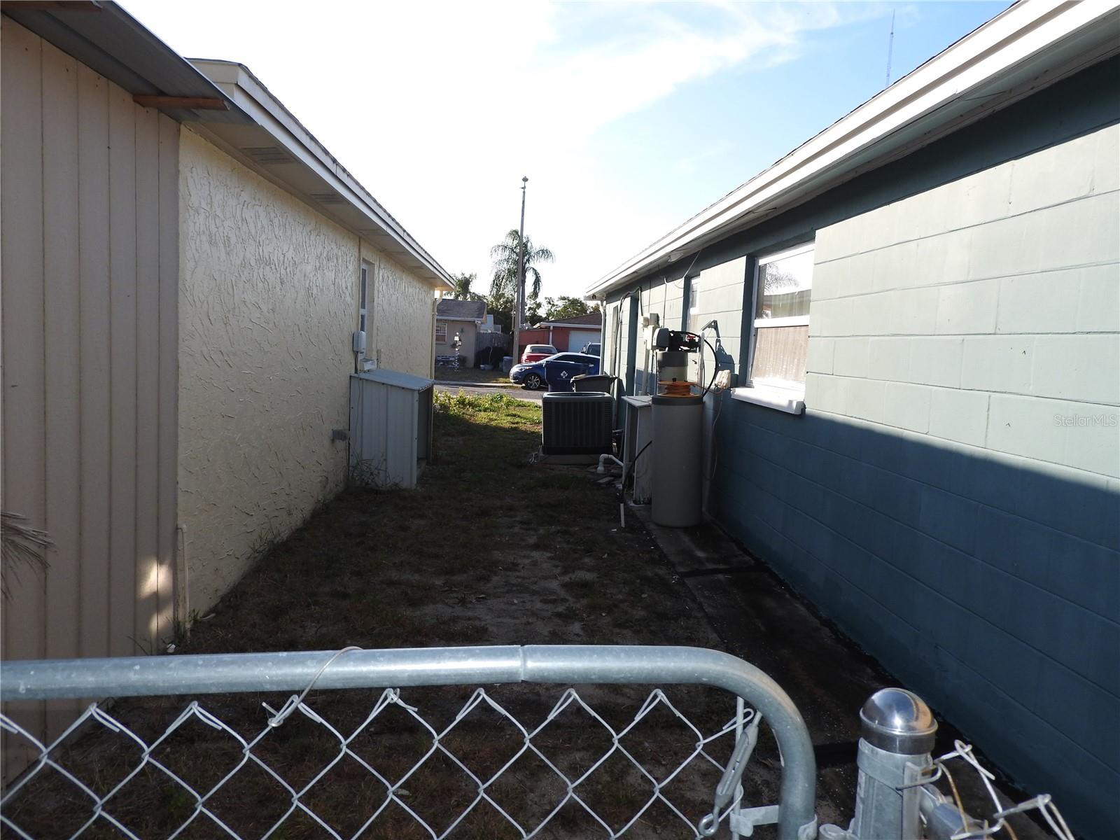 1324 VIKING DR — photo 5