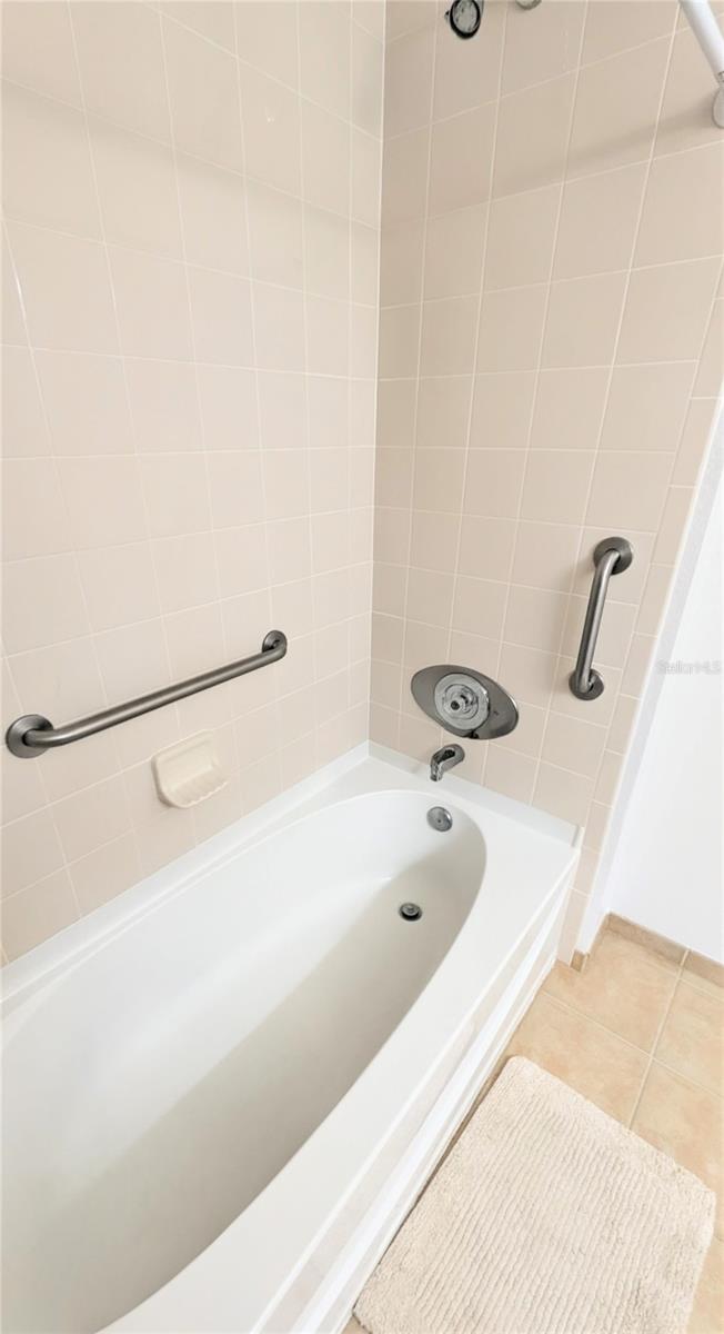 1064 N TAMIAMI TRL #1606 — photo 17