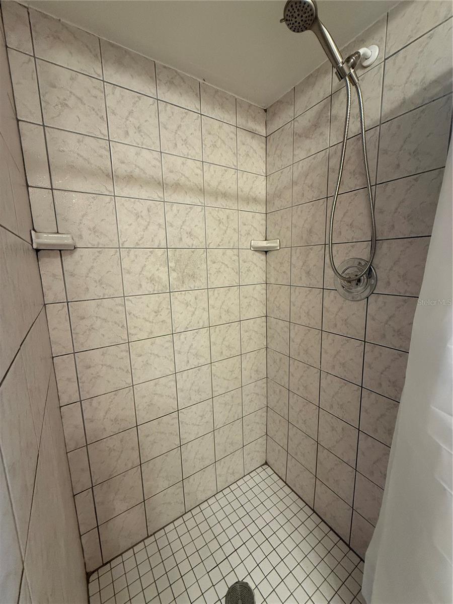 2987 N BISCAYNE DR — photo 39