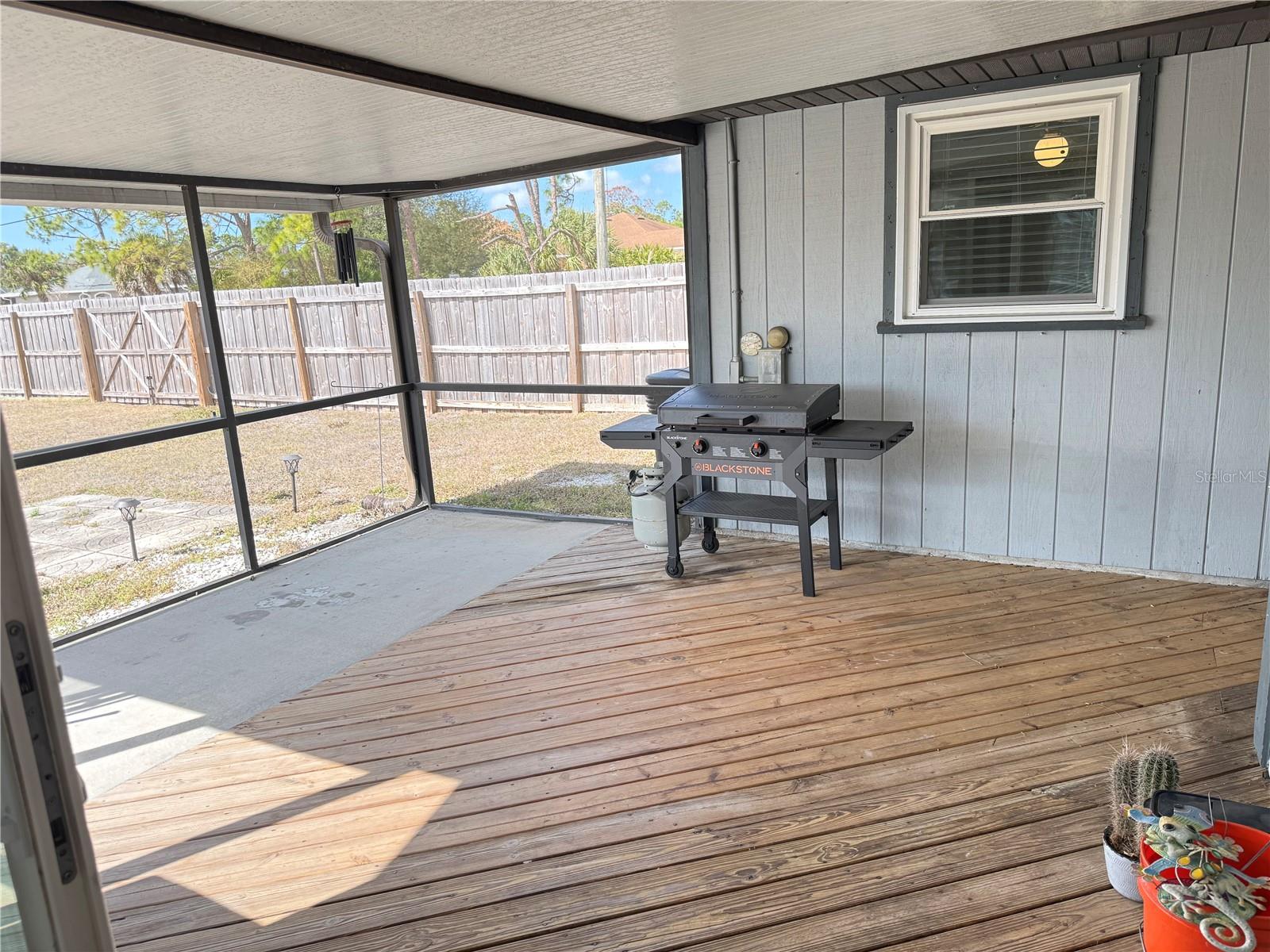 2987 N BISCAYNE DR — photo 17