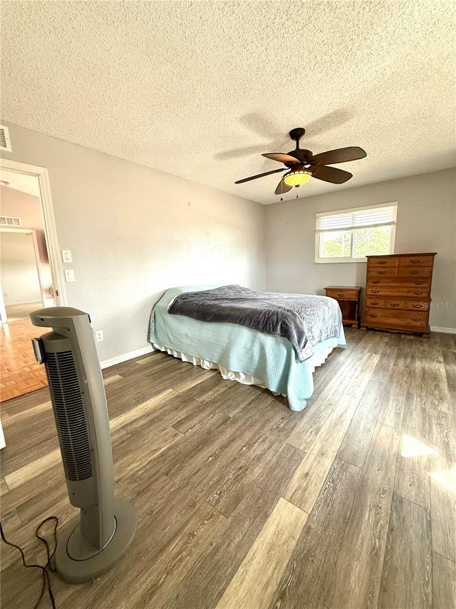 2987 N BISCAYNE DR — photo 31