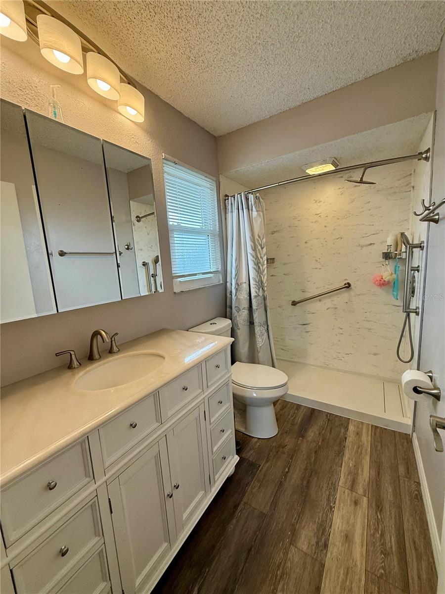 2987 N BISCAYNE DR — photo 32