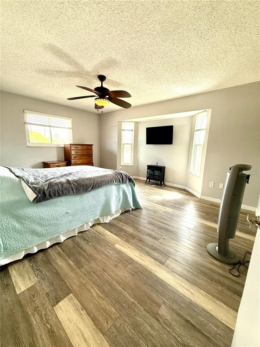 2987 N BISCAYNE DR — photo 29