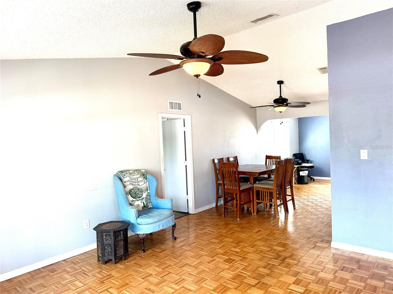2987 N BISCAYNE DR — photo 19