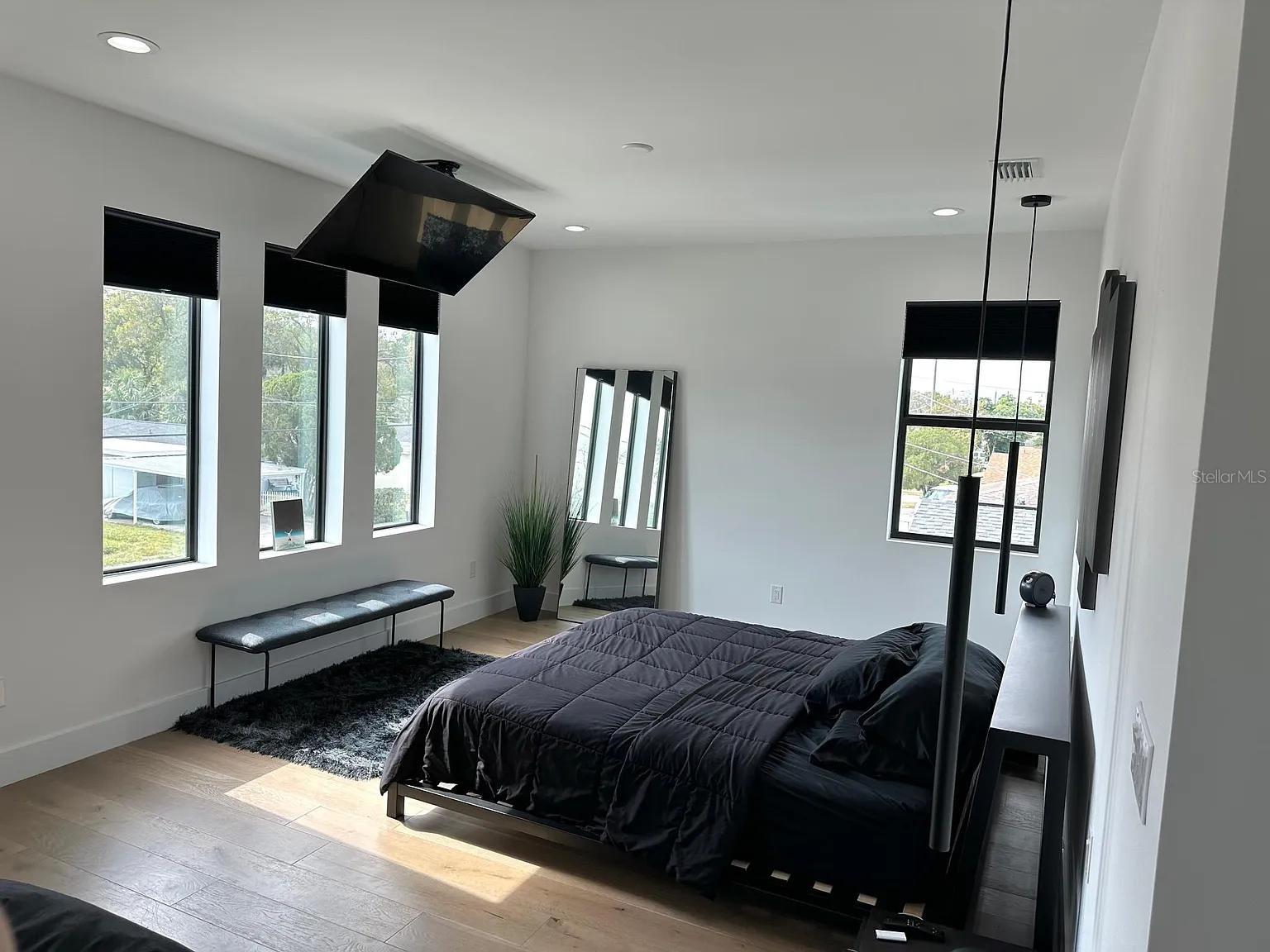 4217 W ARCH ST — photo 11