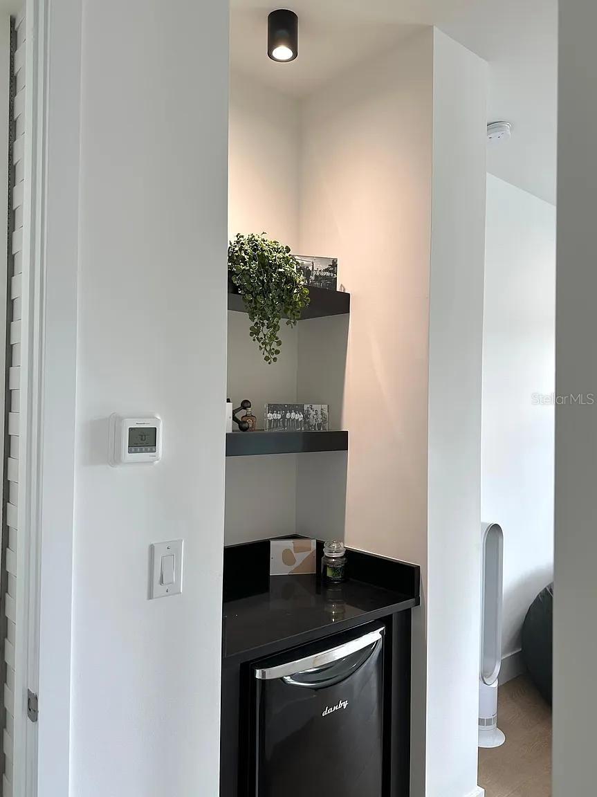 4217 W ARCH ST — photo 14