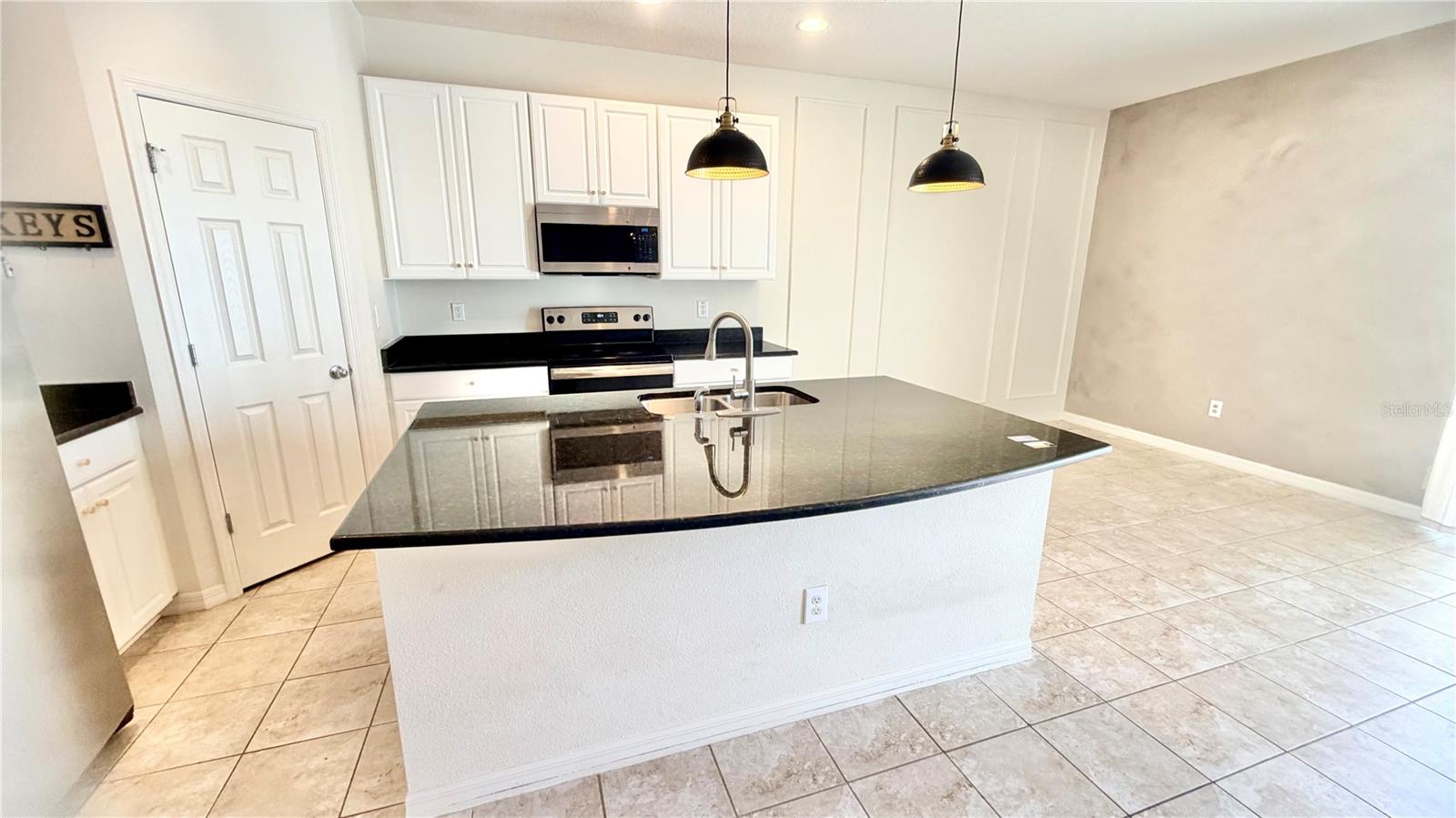 7037 WOODCHASE GLEN DR — photo 6