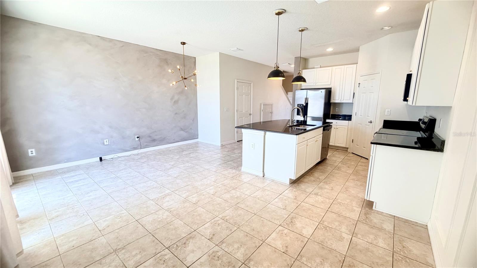7037 WOODCHASE GLEN DR — photo 8
