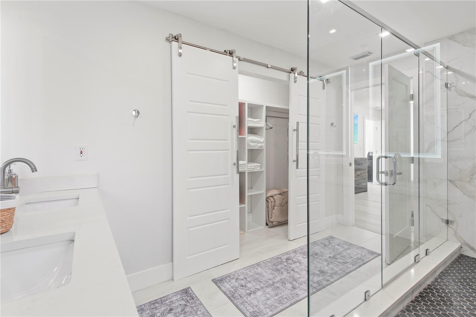 3364 ESPANOLA DR — photo 52