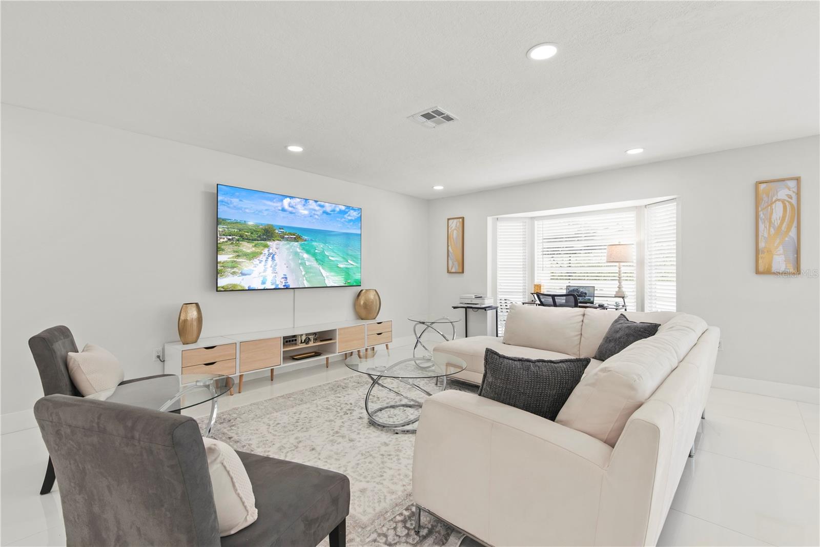 3364 ESPANOLA DR — photo 7