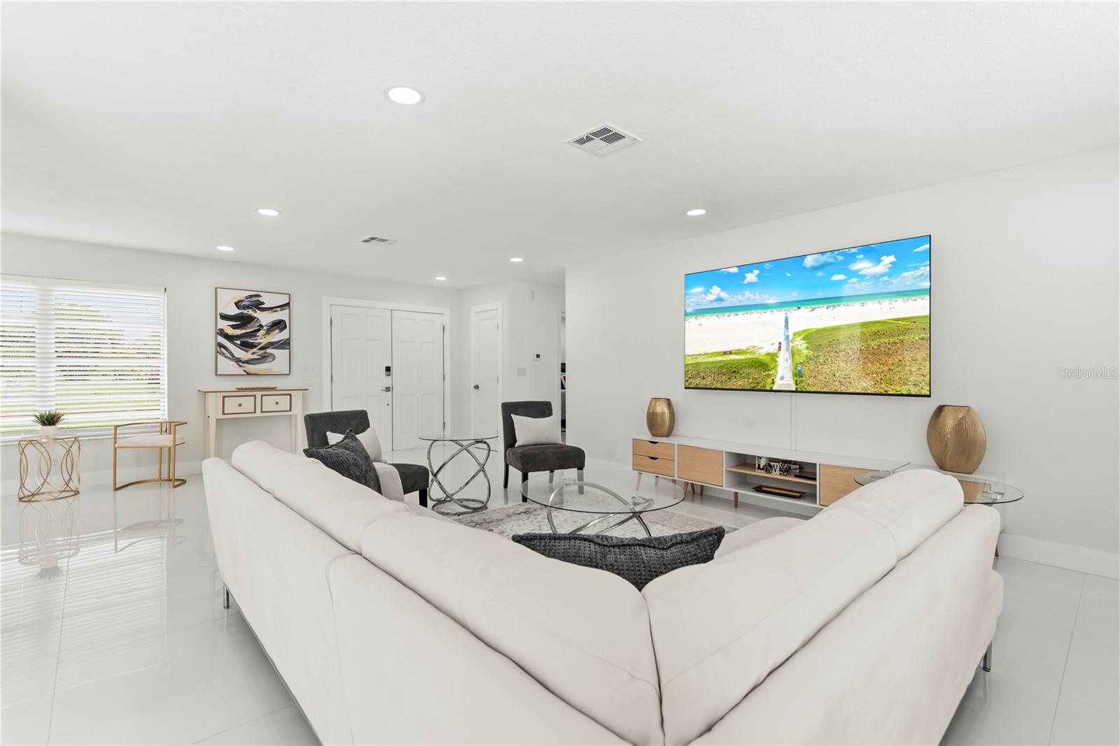 3364 ESPANOLA DR — photo 10