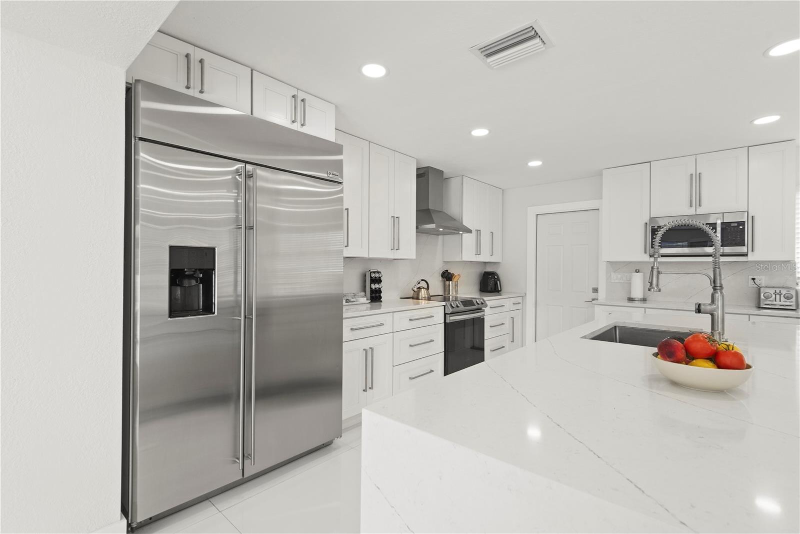 3364 ESPANOLA DR — photo 24