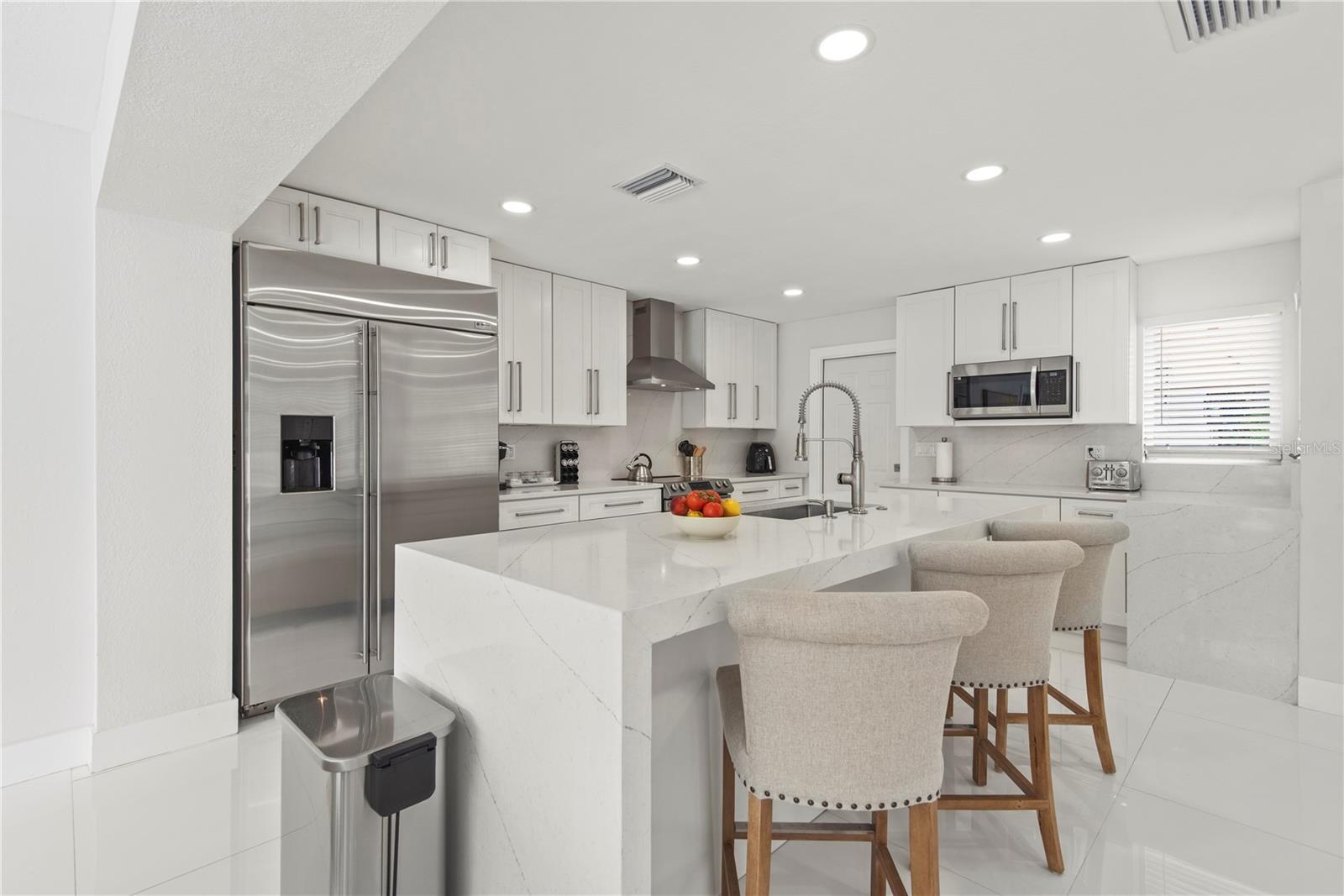 3364 ESPANOLA DR — photo 21