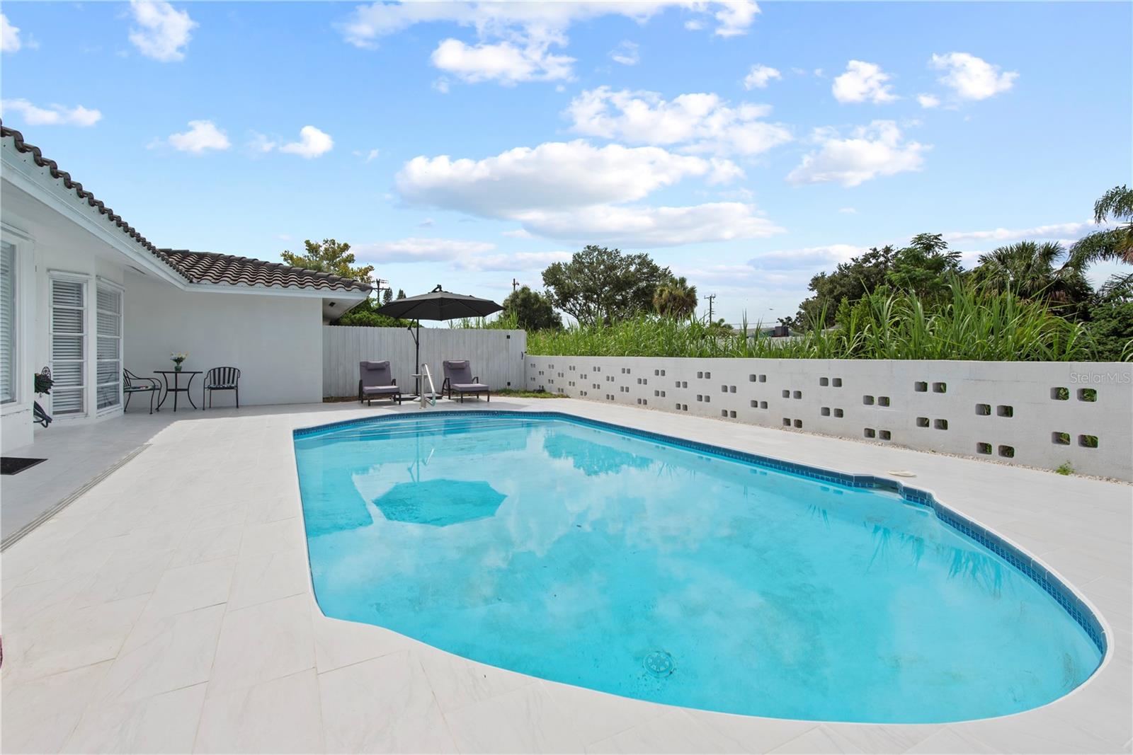 3364 ESPANOLA DR — photo 66