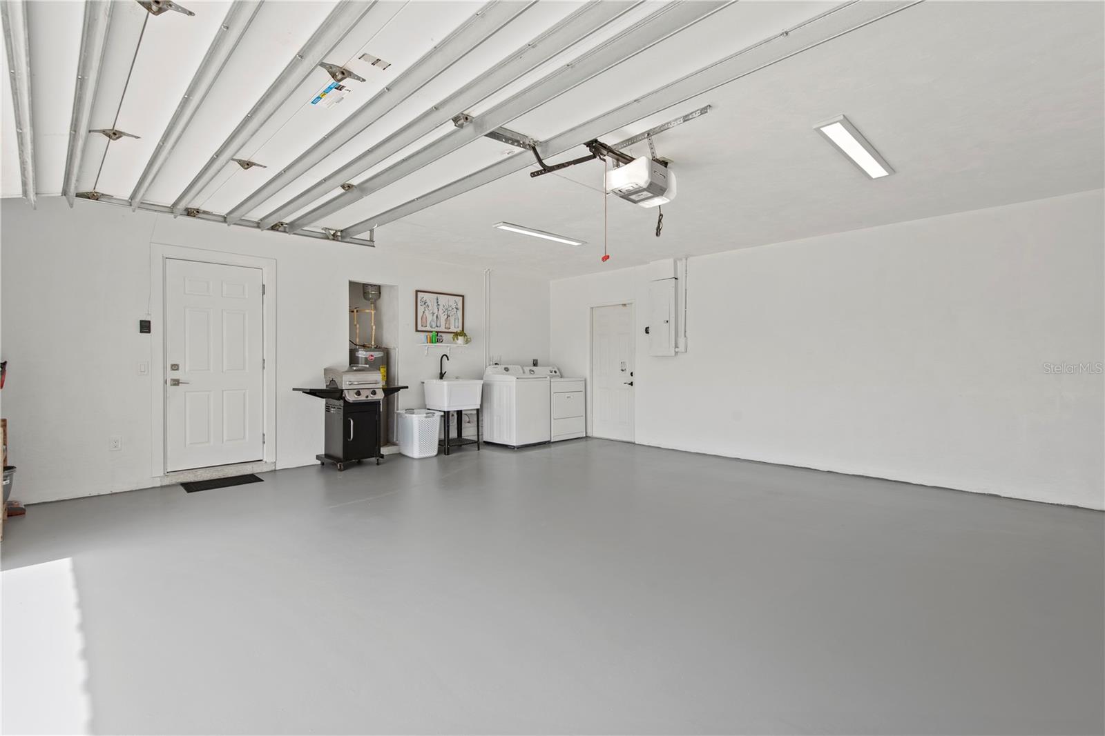 3364 ESPANOLA DR — photo 57