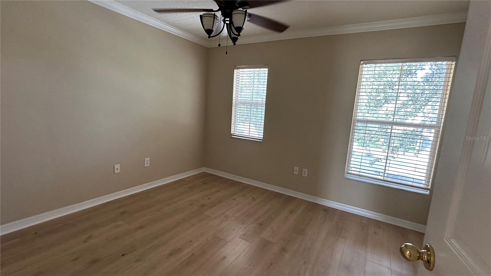6918 HAWTHORNE TRACE LN — photo 9