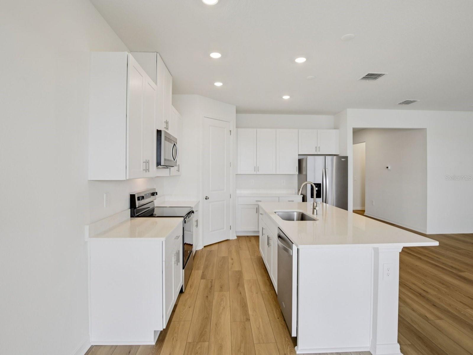 9013 VENETIA CT — photo 5