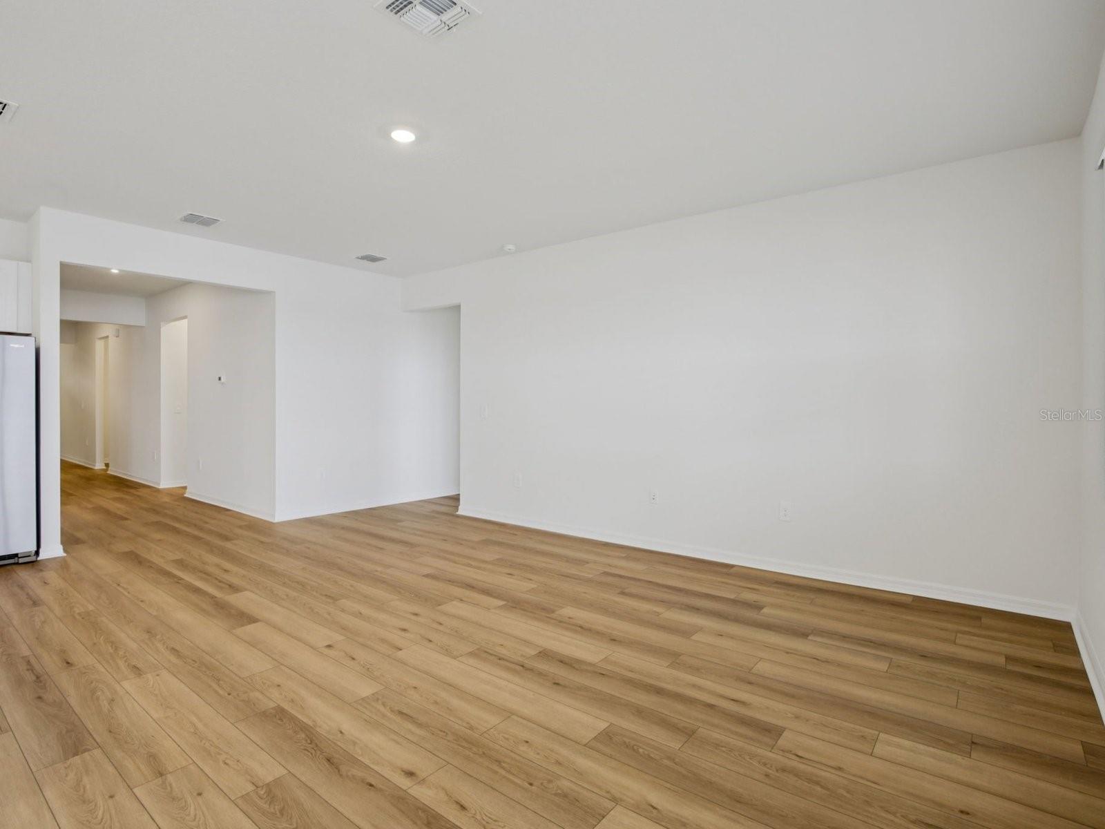 9013 VENETIA CT — photo 3