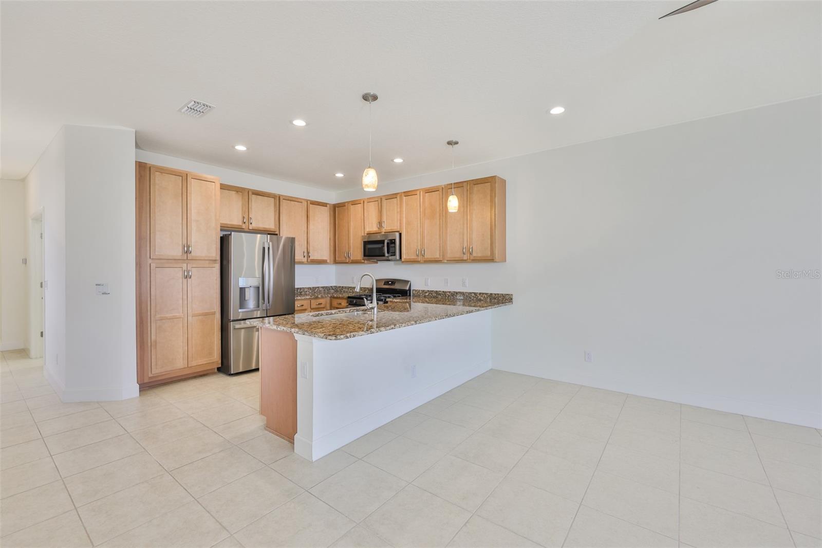 4906 AVILA LAKES DR — photo 10