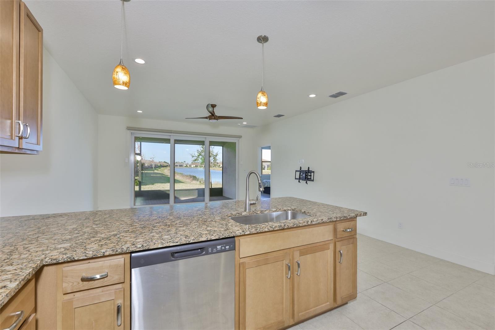 4906 AVILA LAKES DR — photo 8