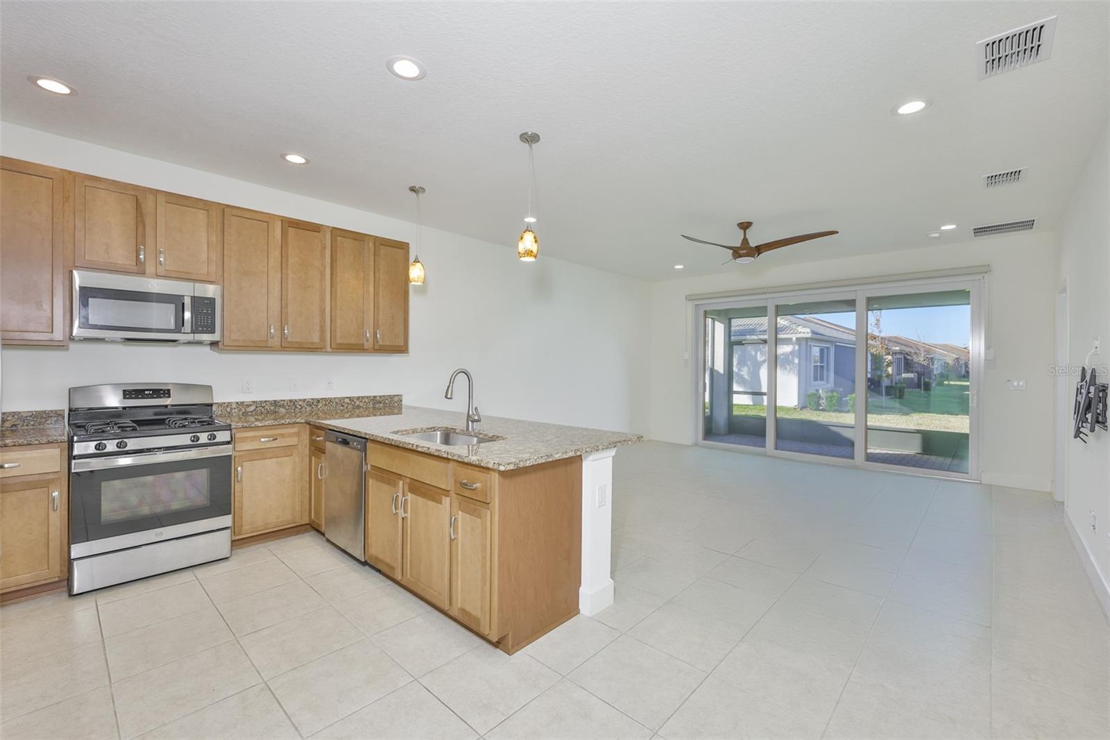 4906 AVILA LAKES DR — photo 7