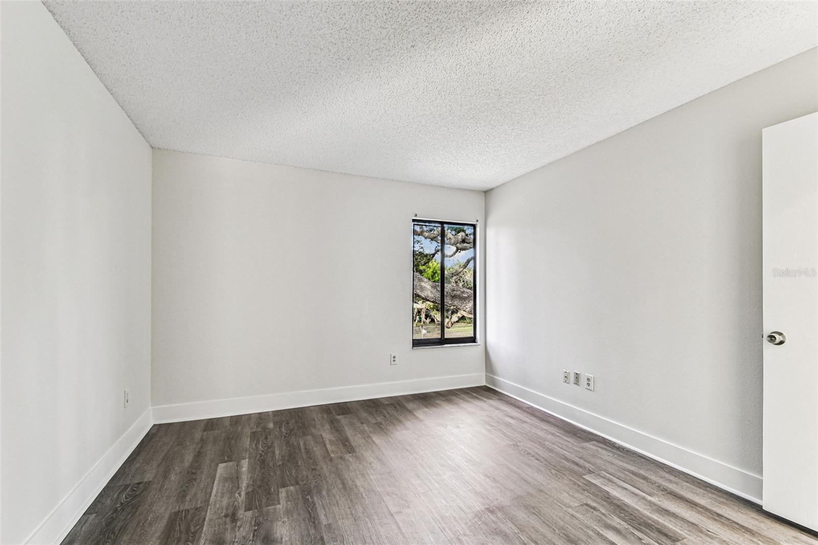 1734 RUMAR LN — photo 40