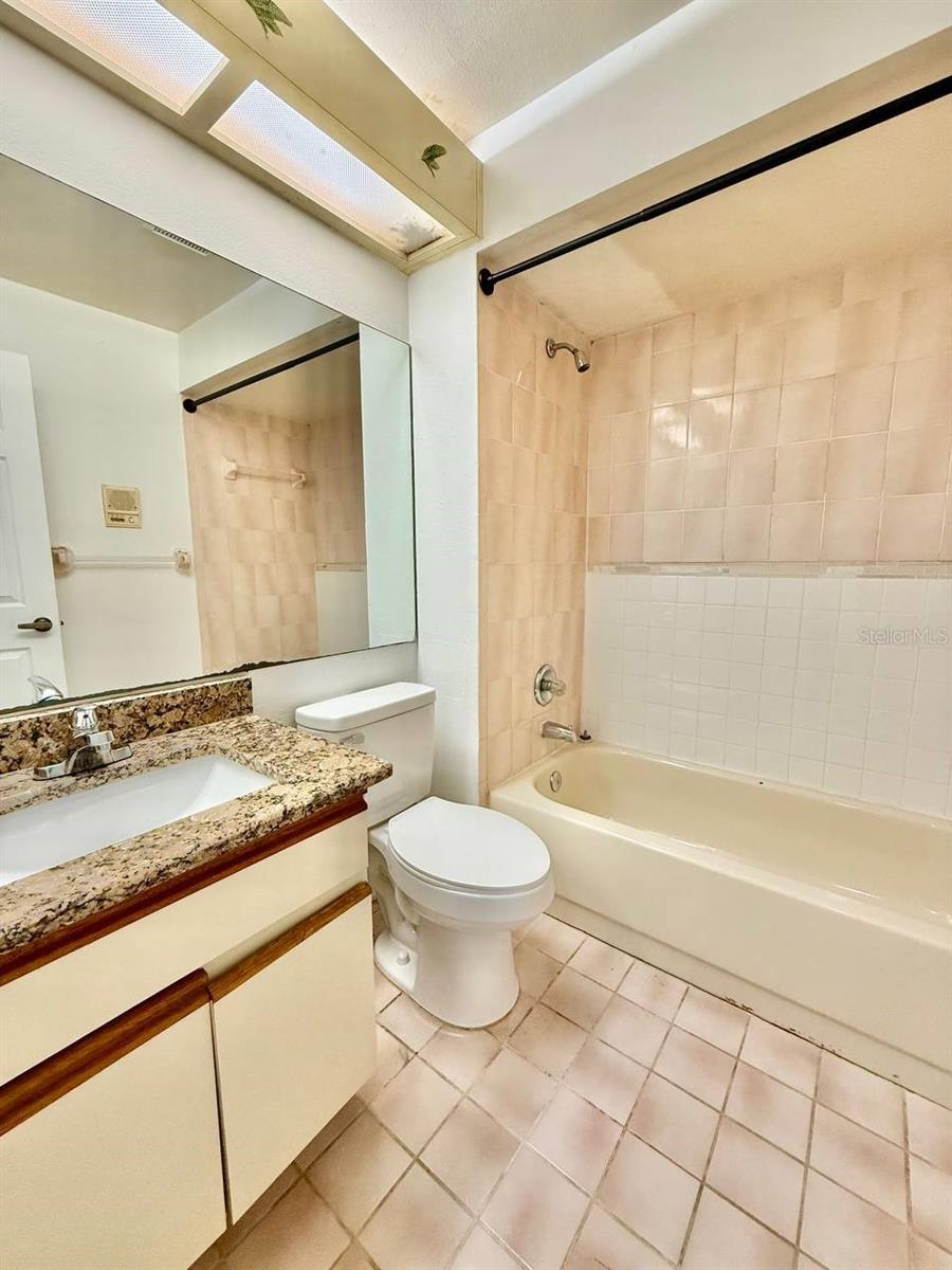 18308 AINTREE CT — photo 9