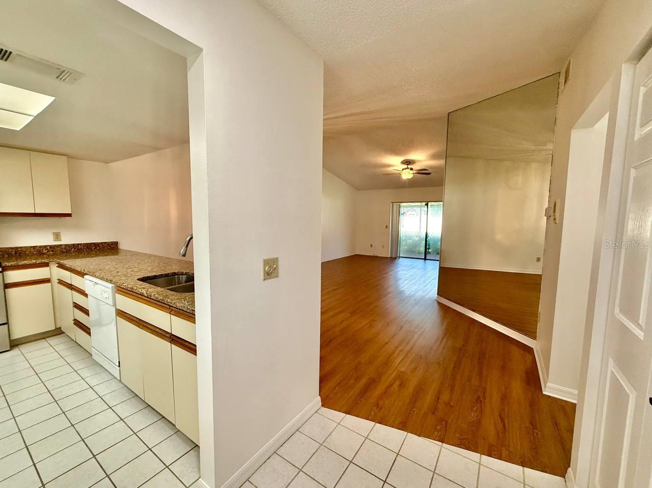 18308 AINTREE CT — photo 7