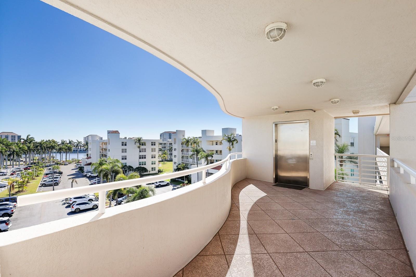 5901 BAHIA DEL MAR CIR #521 — photo 37