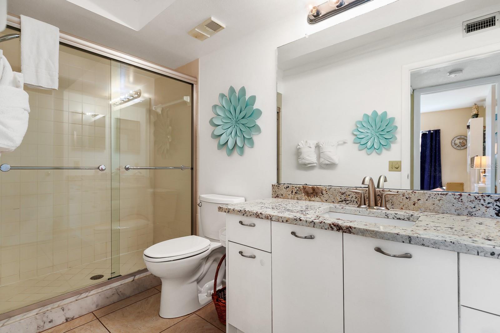 5901 BAHIA DEL MAR CIR #521 — photo 17