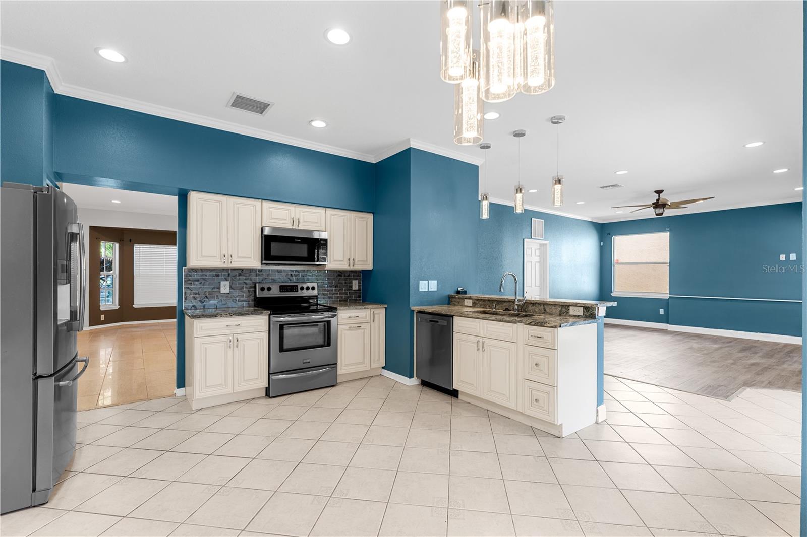 27416 BREAKERS DR — photo 10
