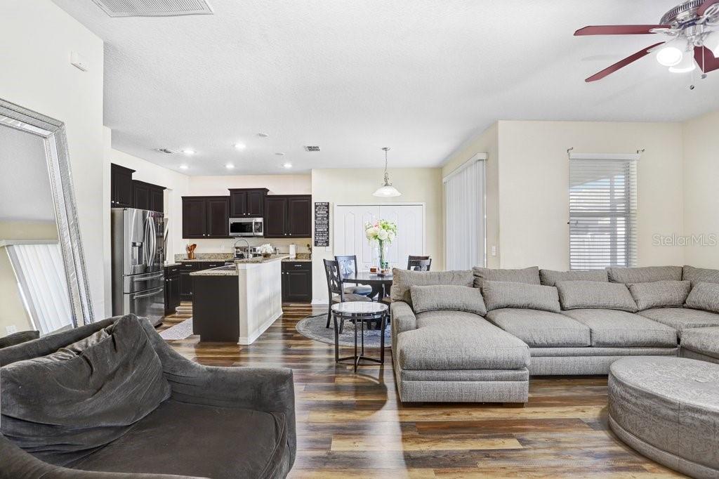 13117 ROYAL PINES AVE — photo 8