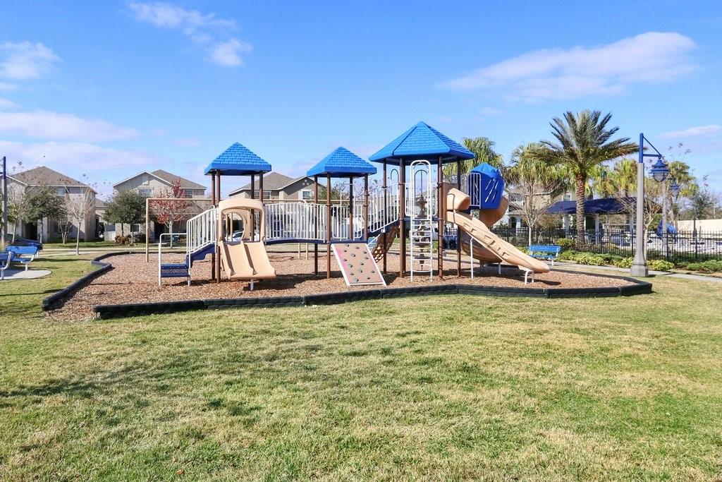 13117 ROYAL PINES AVE — photo 32