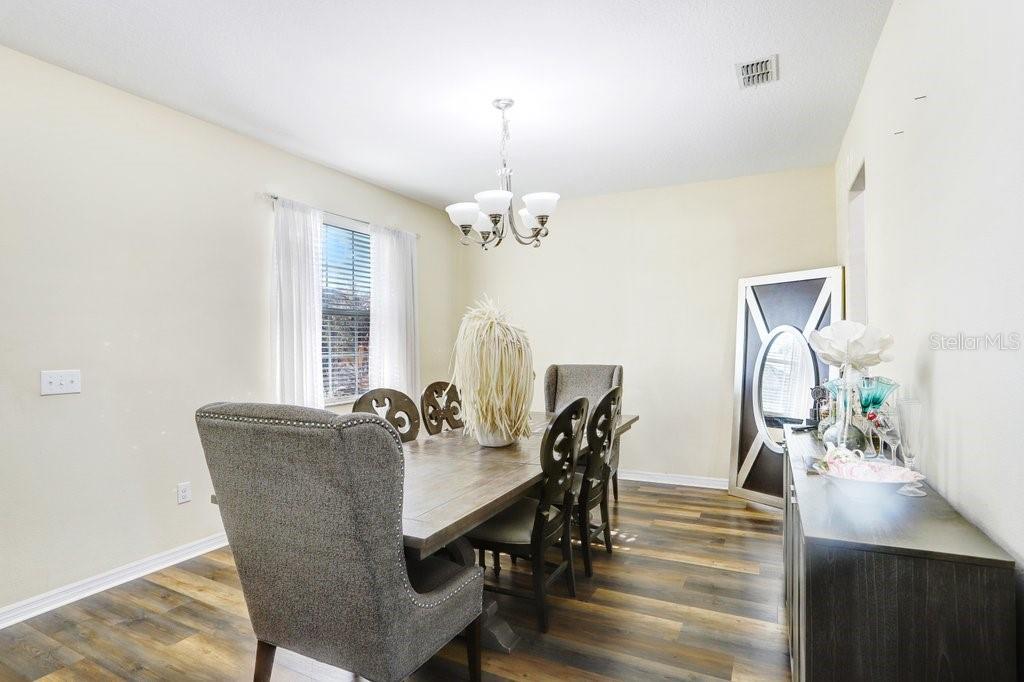 13117 ROYAL PINES AVE — photo 6