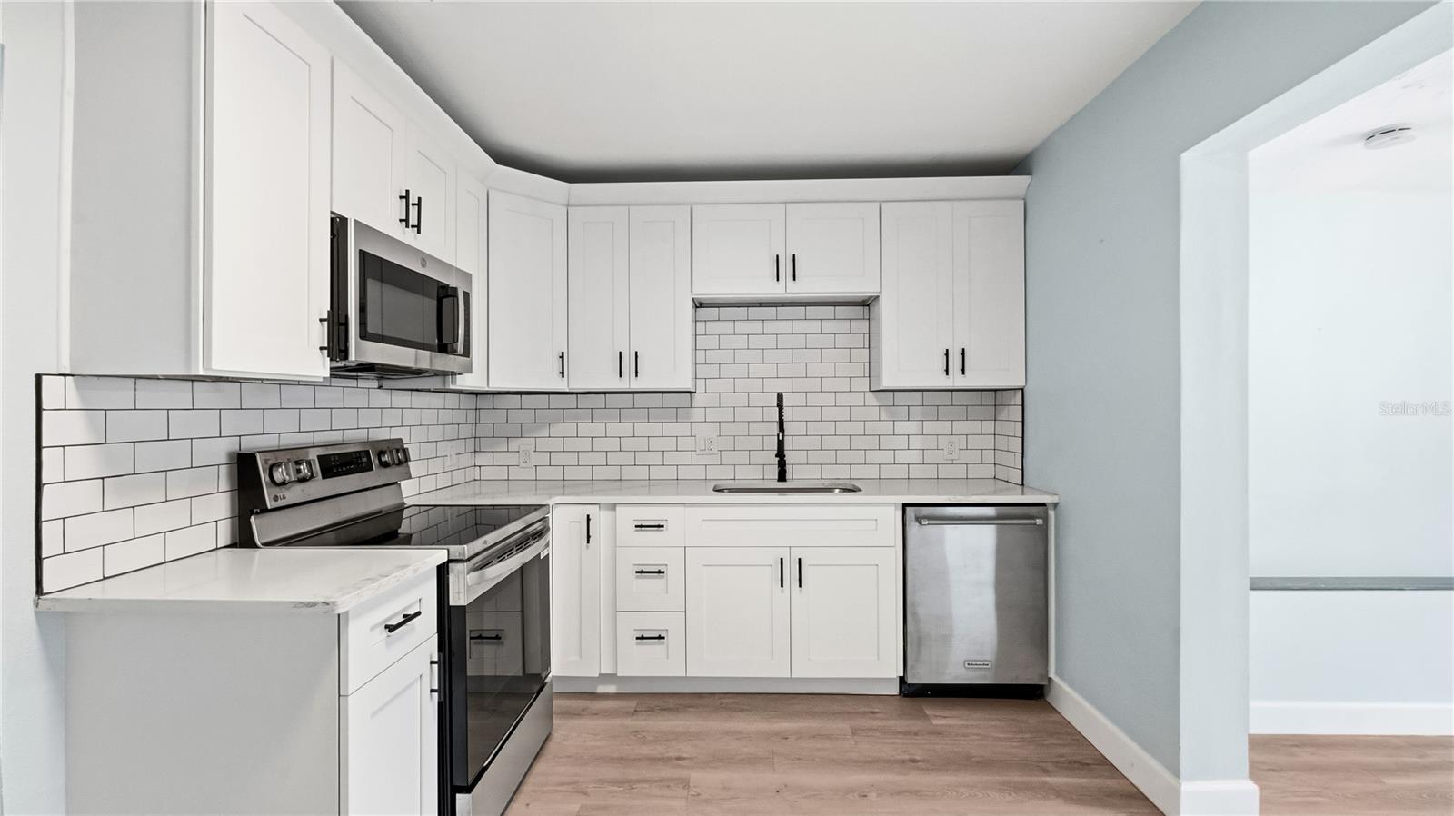 5312 BERKLEY RD — photo 10