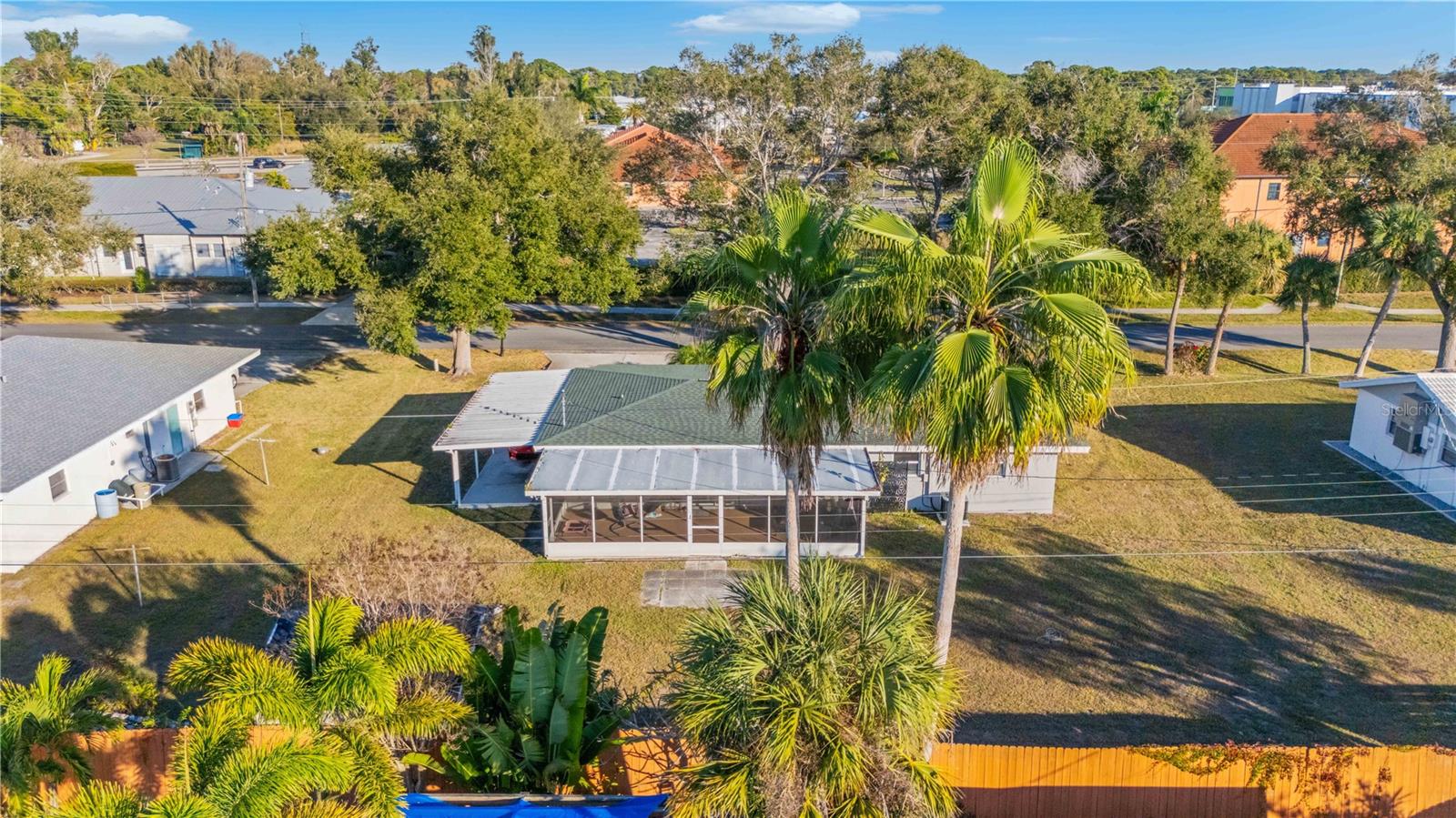524 SARABAY RD — photo 4