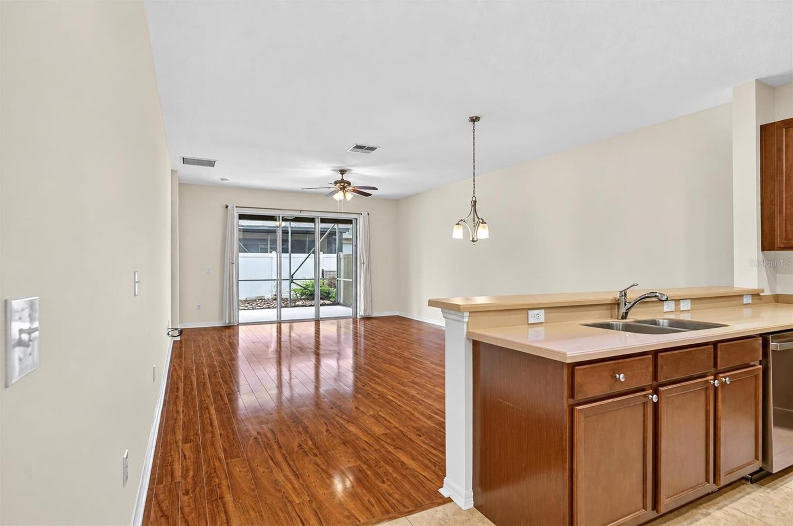 2153 BARRACUDA CT — photo 2