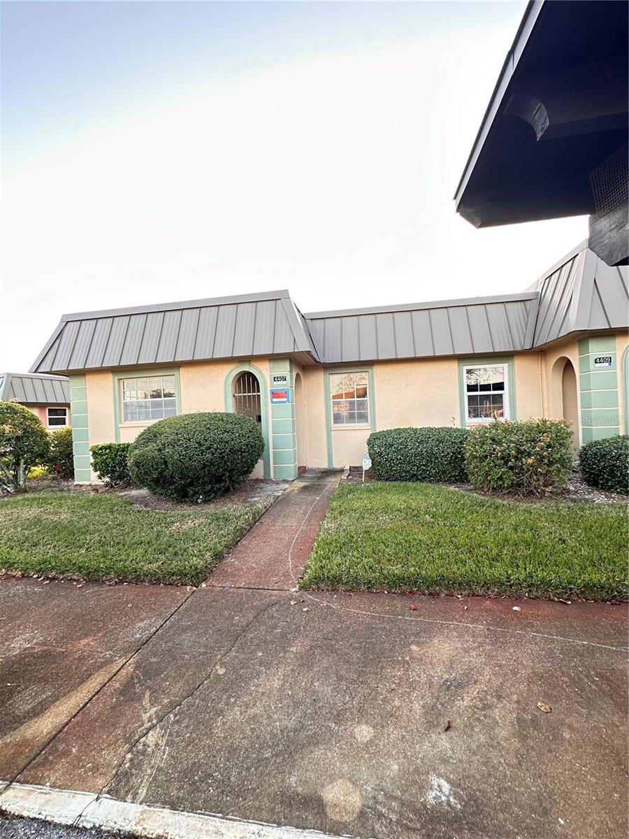 4407 SUMMERSUN DR — photo 2