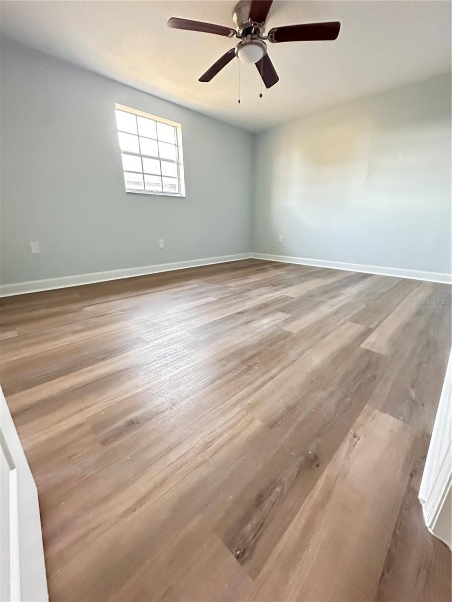 4407 SUMMERSUN DR — photo 19