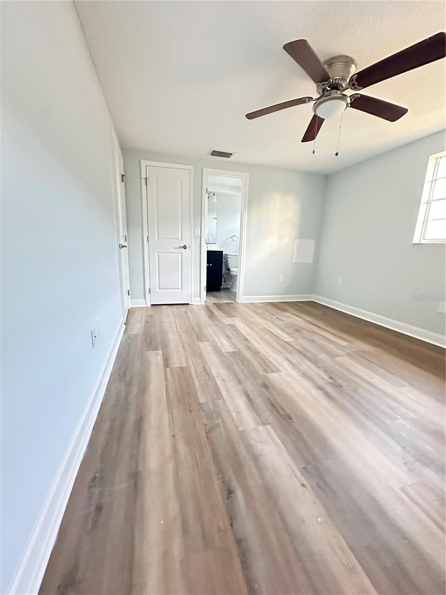 4407 SUMMERSUN DR — photo 17