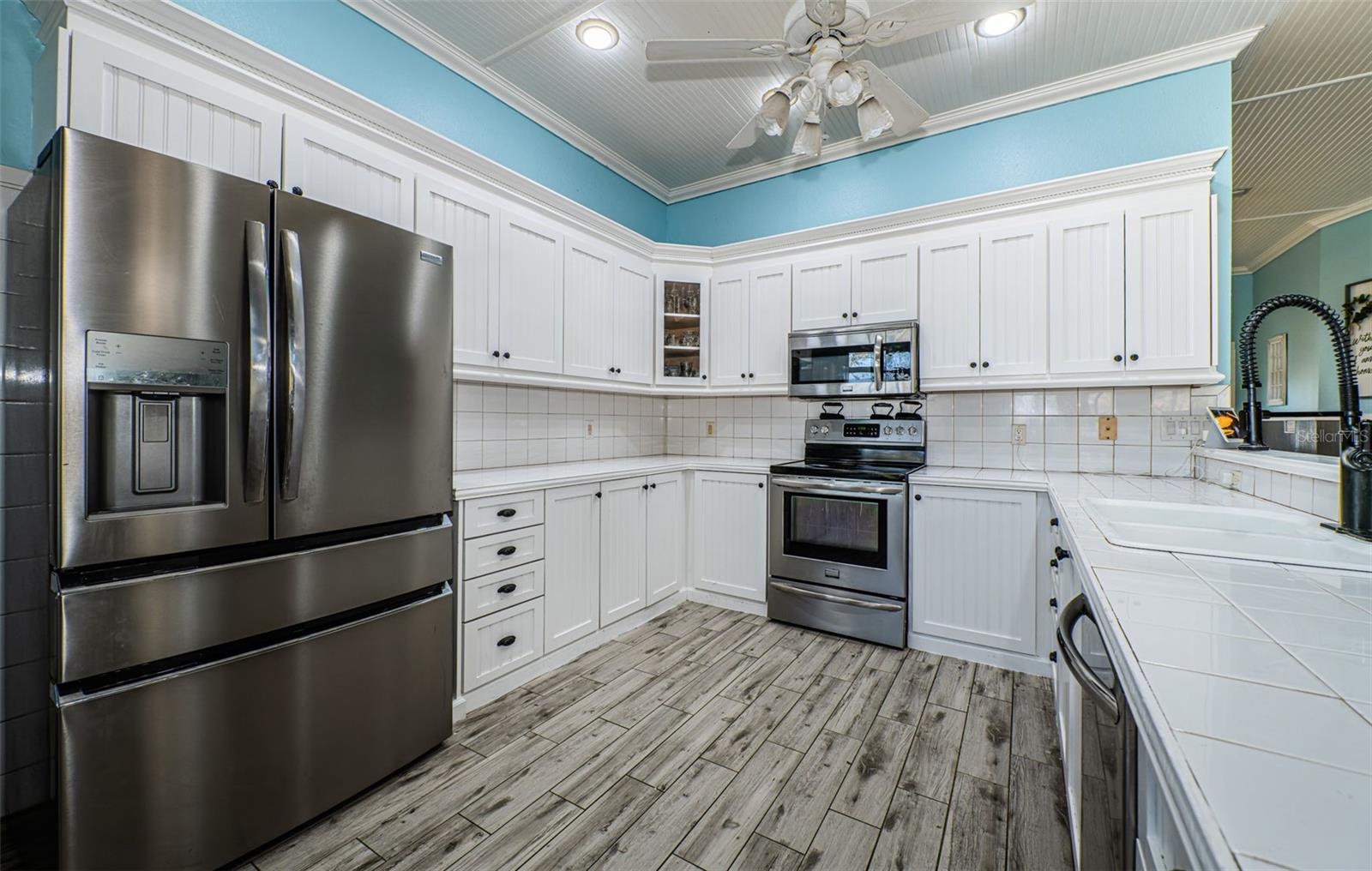 5127 BAY BLVD — photo 8