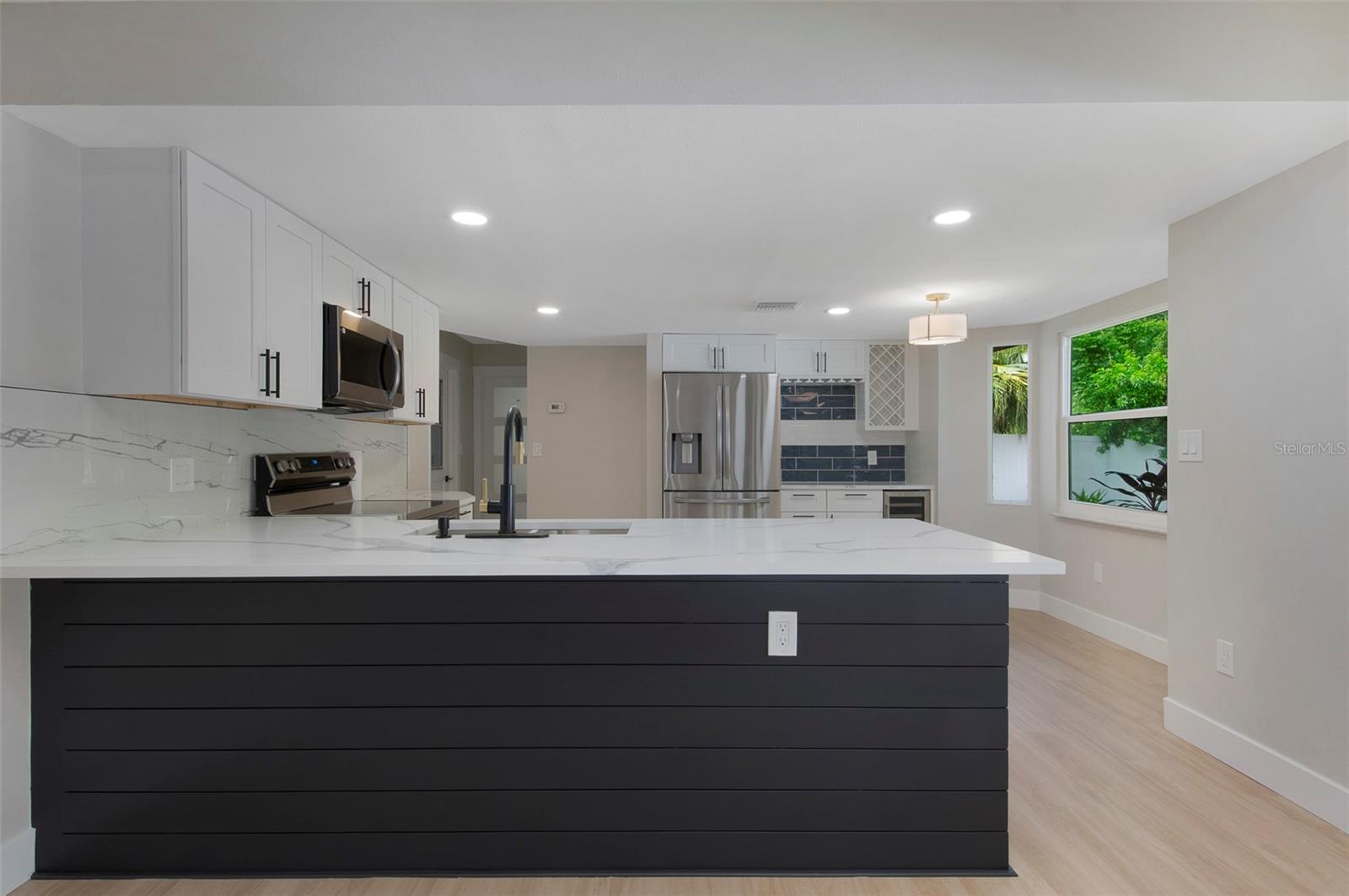 1689 MONTEREY DR — photo 14