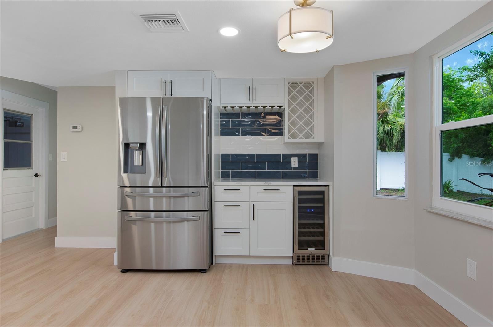 1689 MONTEREY DR — photo 15