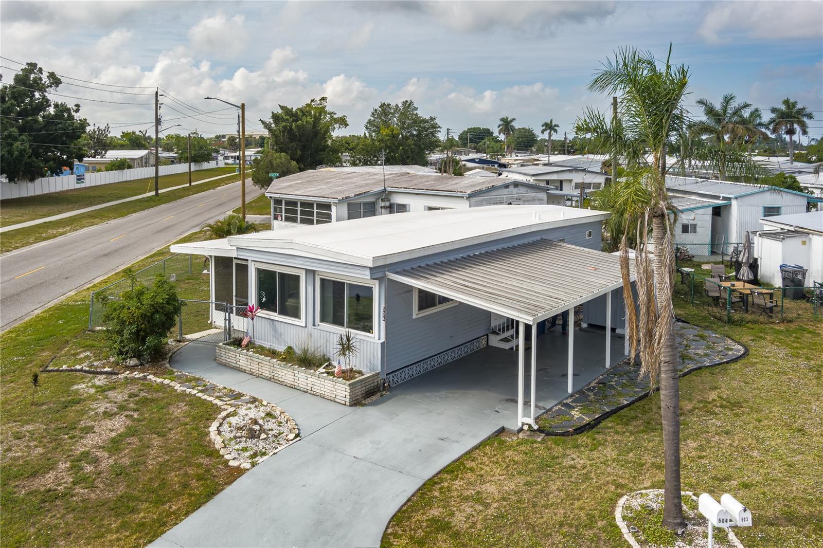 504 50TH AVENUE DR W — photo 2