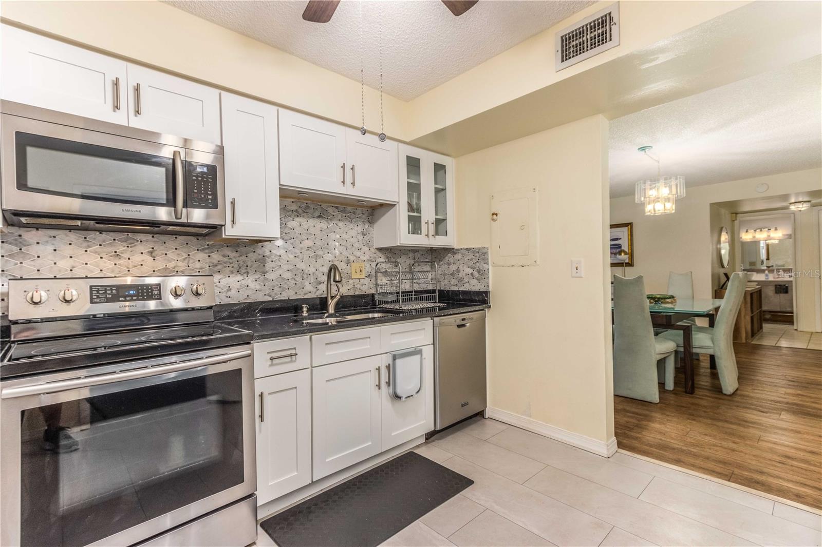 50 HARBOR VIEW LN #11 — photo 19