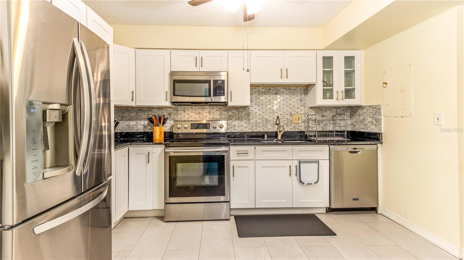 50 HARBOR VIEW LN #11 — photo 18