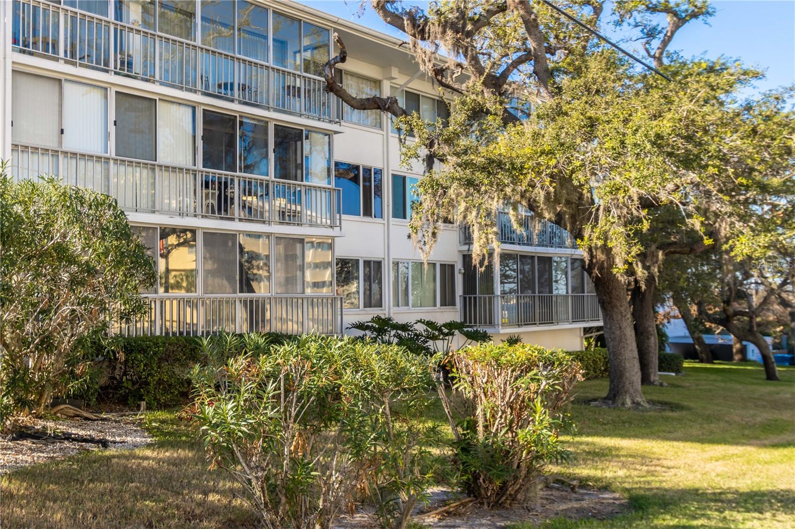 50 HARBOR VIEW LN #11 — photo 45