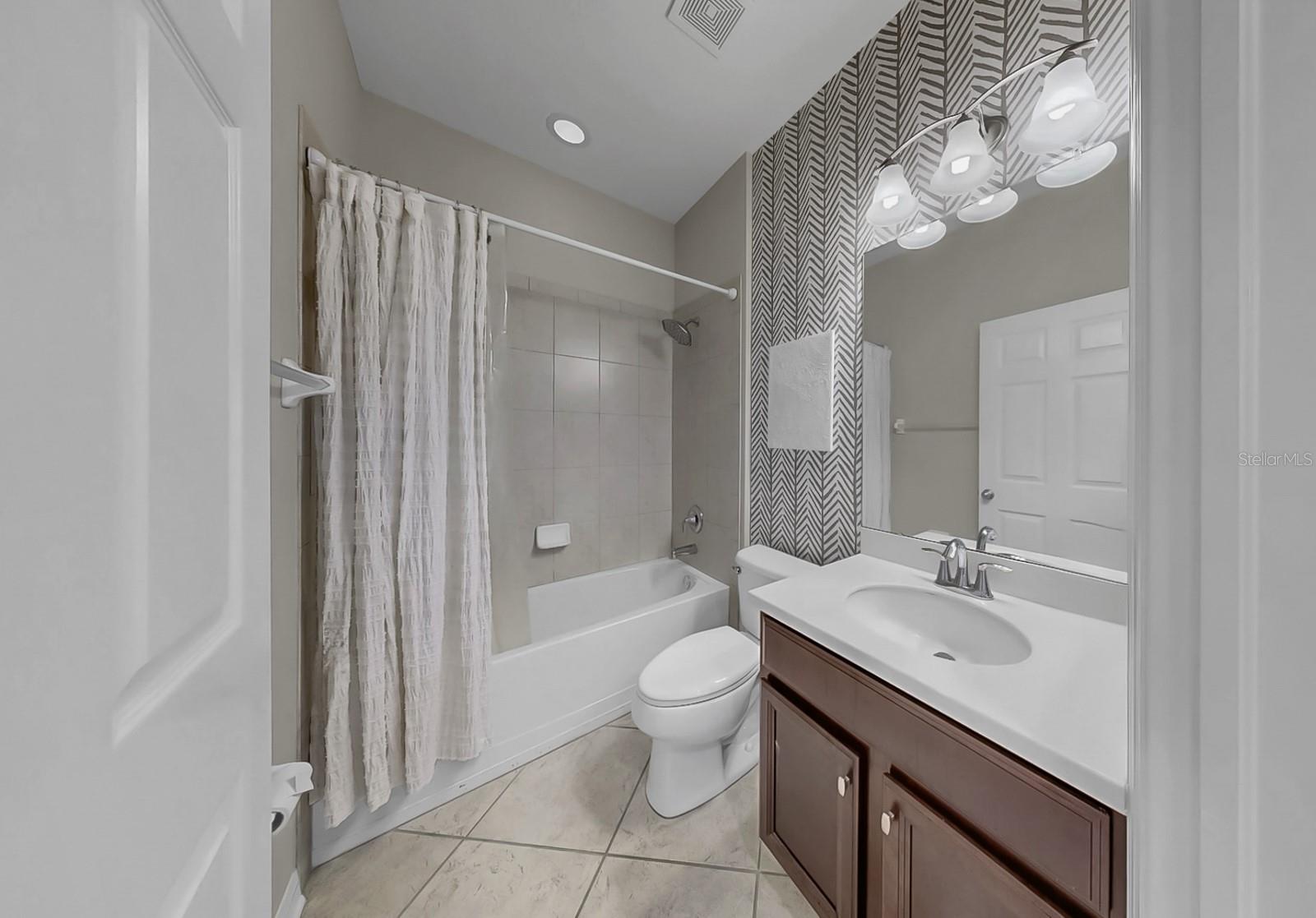 7109 SPINDLE TREE LN — photo 15