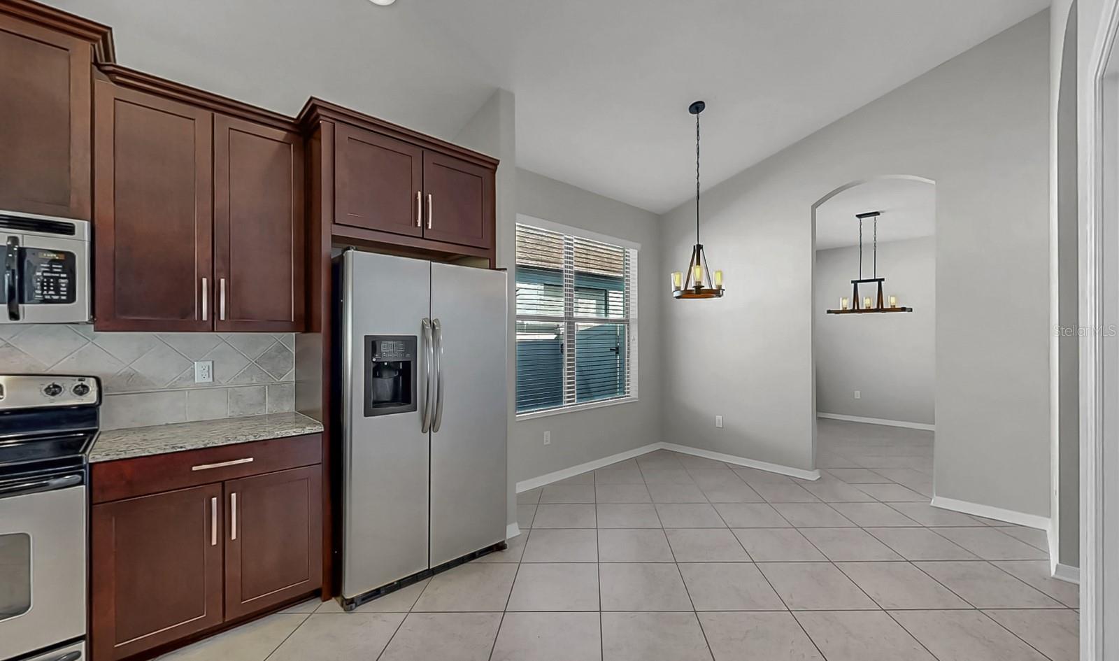 7109 SPINDLE TREE LN — photo 34