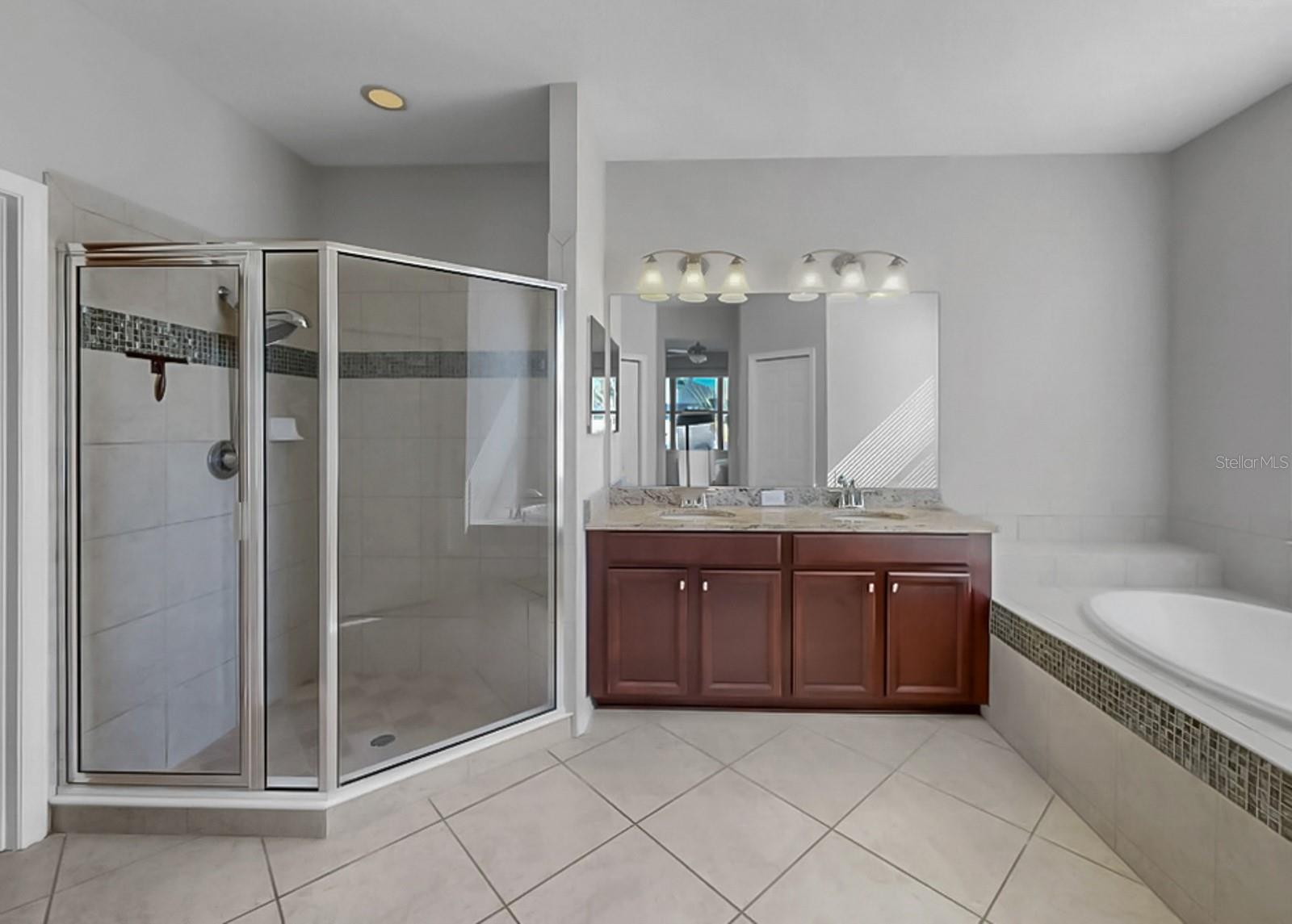 7109 SPINDLE TREE LN — photo 22